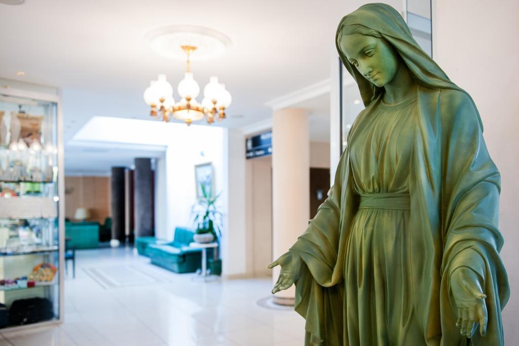 Hotel Christ Roi Lourdes Eksteriør billede
